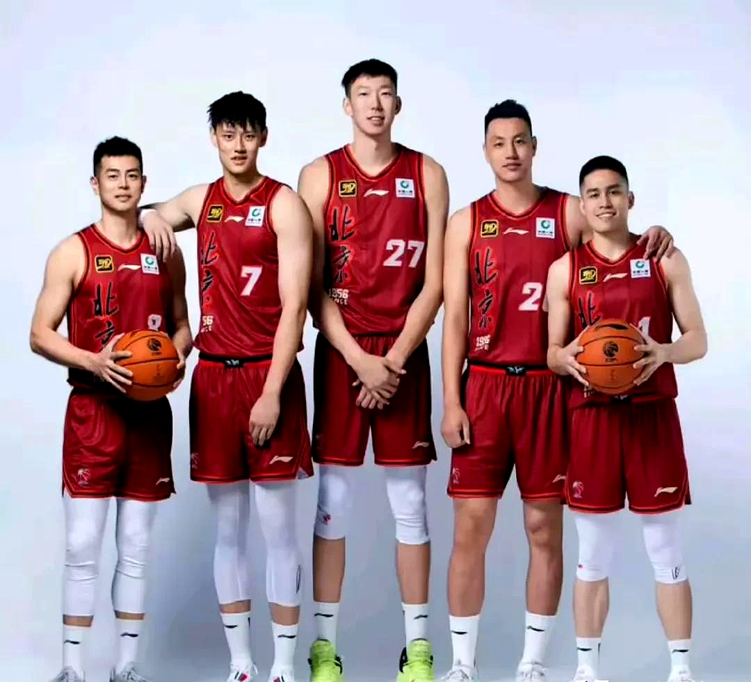 球迷吵翻!乔丹是NBA初代营销大牌,詹姆斯是迭代招牌,真相扎心