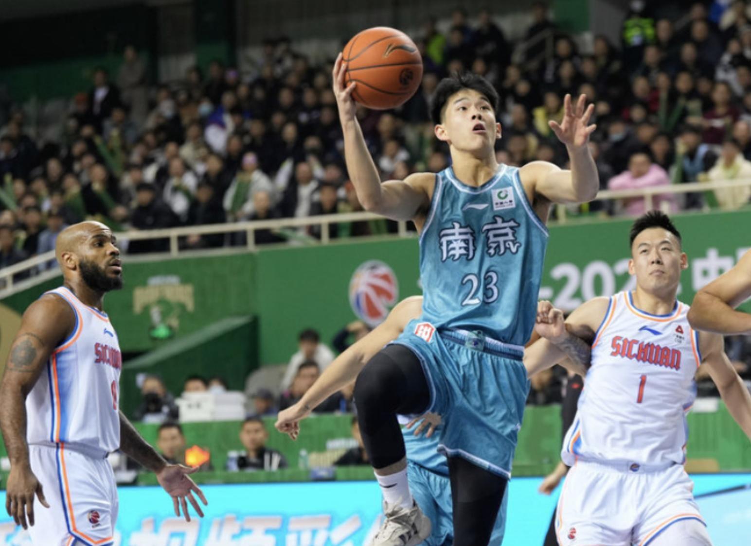 前国脚任航现场看世界杯：这么近那么远，梦想不该停止向前