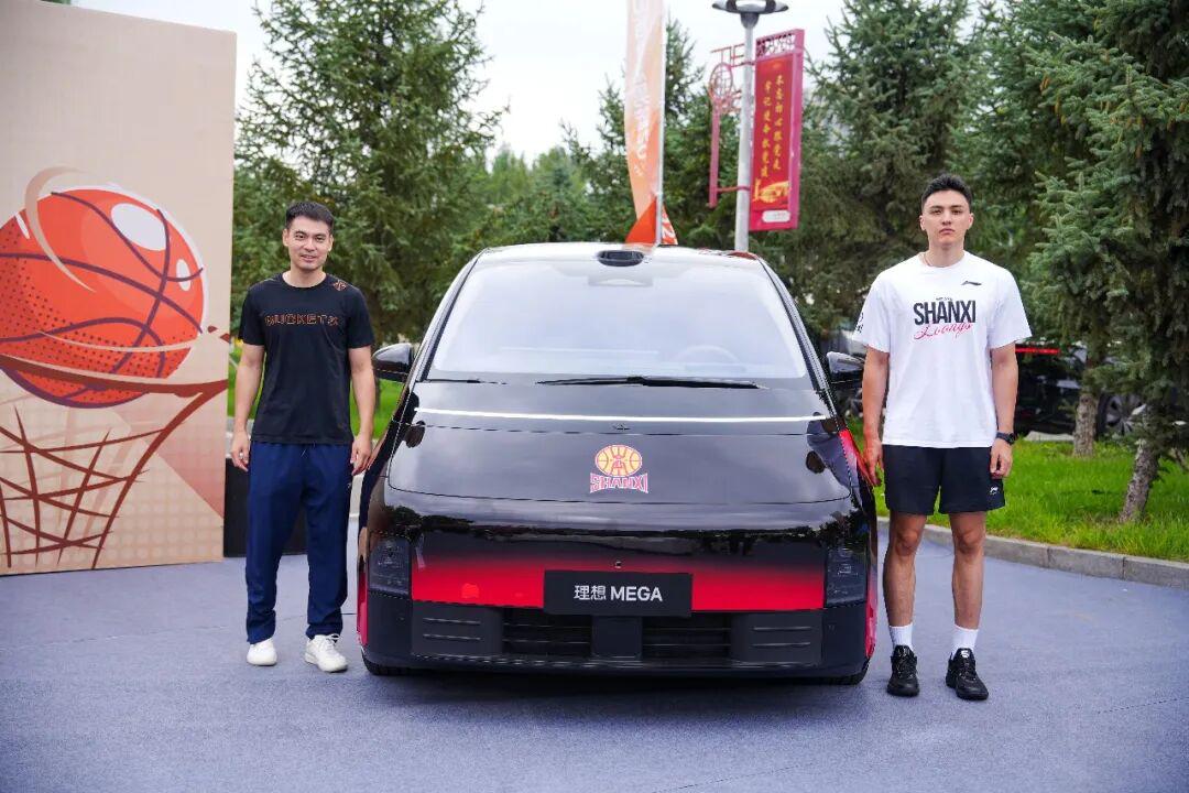 男篮踩线视频更新！全员投篮为主，情绪不高，国内无媒体前往！